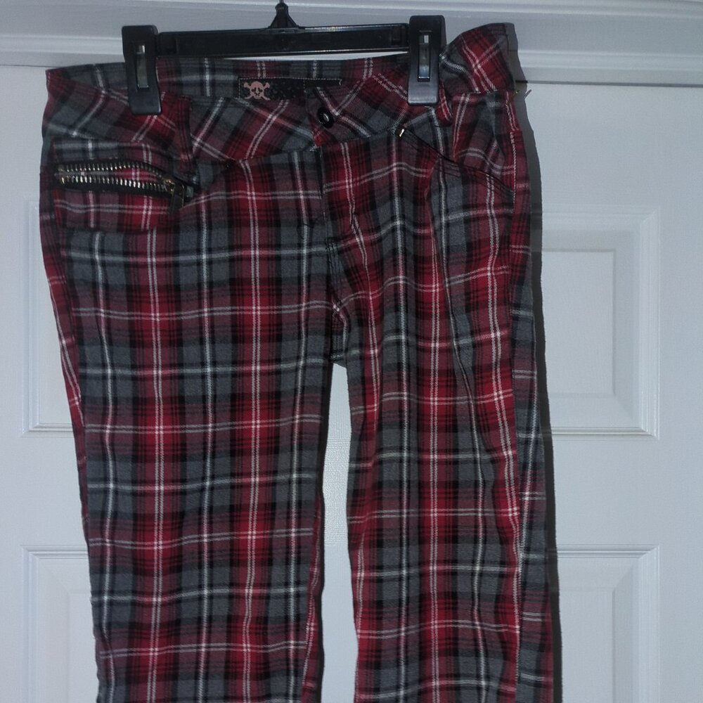 Rank Plaid Capri's Size 7